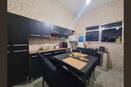 Casa para alugar com 180m², 3 quartos e 2 vagasCozinha