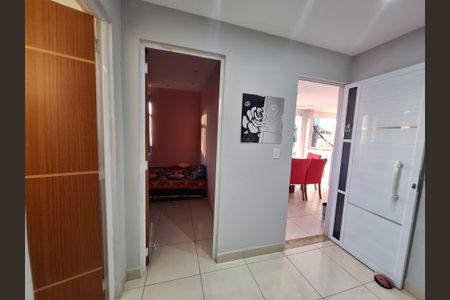 Casa para alugar com 180m², 3 quartos e 2 vagasCorredor