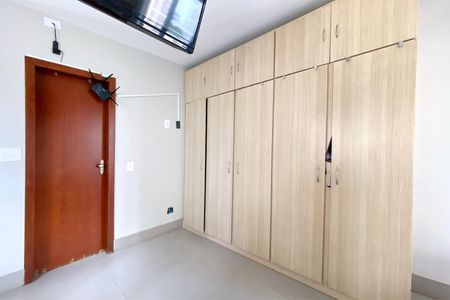 Apartamento à venda com 340m², 5 quartos e 3 vagasSuite 1