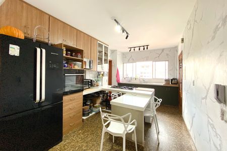 Apartamento à venda com 340m², 5 quartos e 3 vagasCozinha