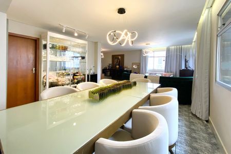 Apartamento à venda com 340m², 5 quartos e 3 vagasSala de Jantar