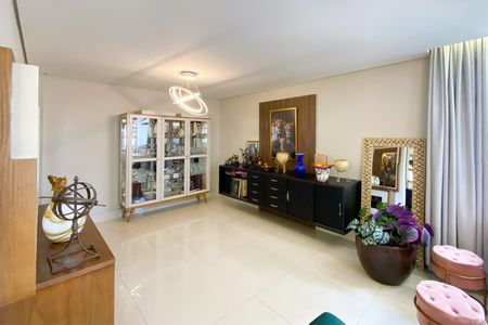 Apartamento à venda com 340m², 5 quartos e 3 vagasSala