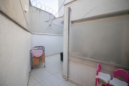 Casa à venda com 140m², 3 quartos e 4 vagasQUINTAL E ÁREA DE SERVIÇO