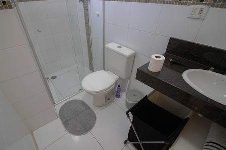 Casa à venda com 140m², 3 quartos e 4 vagasBANHEIRO DA SUÍTE 1