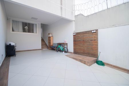 Casa à venda com 140m², 3 quartos e 4 vagasGARAGEM