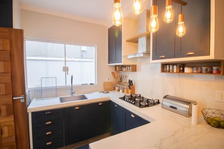 Casa à venda com 140m², 3 quartos e 4 vagasCOZINHA