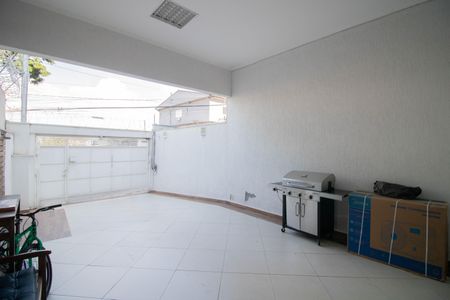 Casa à venda com 140m², 3 quartos e 4 vagasGARAGEM