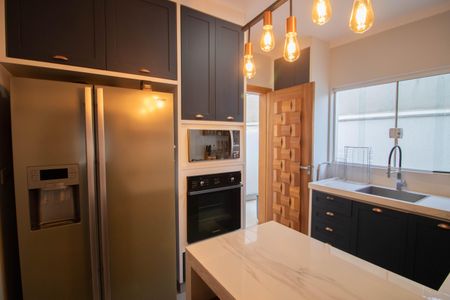 Casa à venda com 140m², 3 quartos e 4 vagasCOZINHA