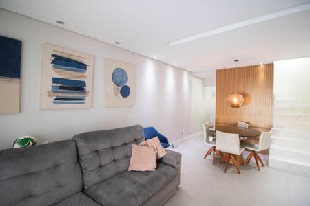 Casa à venda com 140m², 3 quartos e 4 vagasSALA