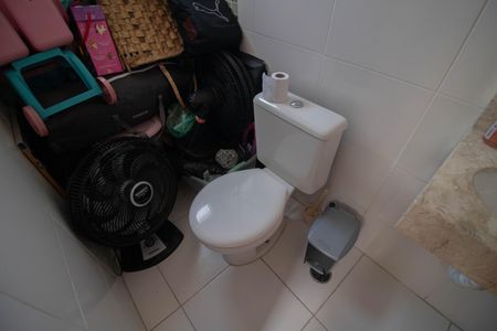 Casa à venda com 140m², 3 quartos e 4 vagasBANHEIRO DA SUÍTE 2