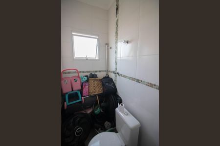 Casa à venda com 140m², 3 quartos e 4 vagasBANHEIRO DA SUÍTE 2
