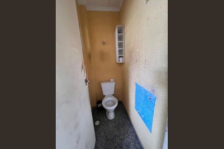 Casa de condomínio à venda com 140m², 3 quartos e 2 vagasBanheiro