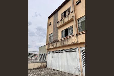 Casa de condomínio à venda com 140m², 3 quartos e 2 vagasFachada