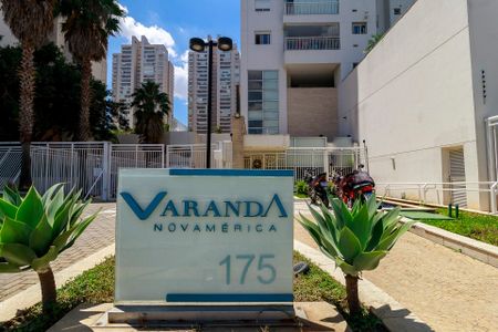 Apartamento para alugar com 65m², 2 quartos e 1 vaga Apartamento para alugar com 65m², 2 quartos e 1 vagaFachada