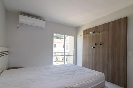 Casa de condomínio à venda com 206m², 4 quartos e 2 vagasSuite