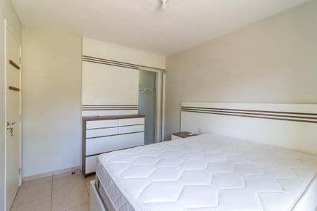 Suite de casa de condomínio à venda com 4 quartos, 206m² em Parque Taquaral, Campinas