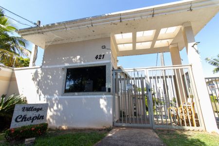 Casa de condomínio à venda com 206m², 4 quartos e 2 vagasFachada e portaria