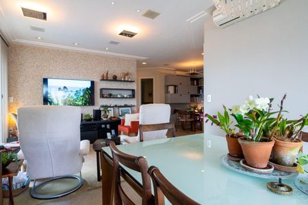 Apartamento à venda com 3 quartos, 200m² em Jardim das Acacias, São Paulo