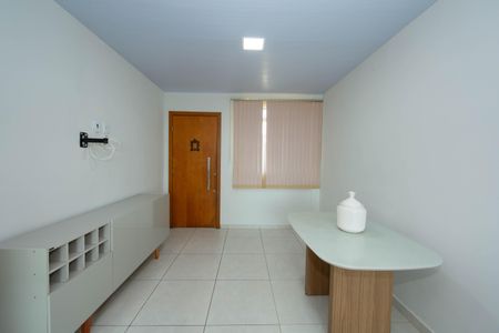 SALA de apartamento para alugar com 2 quartos, 60m² em João Pinheiro, Belo Horizonte