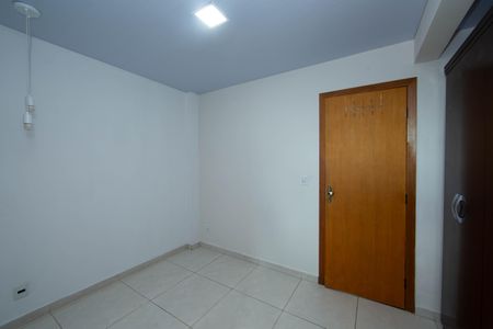 Apartamento para alugar com 60m², 2 quartos e 1 vagaQUARTO2