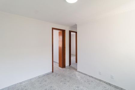 Sala de apartamento para alugar com 2 quartos, 50m² em Piratininga, Osasco