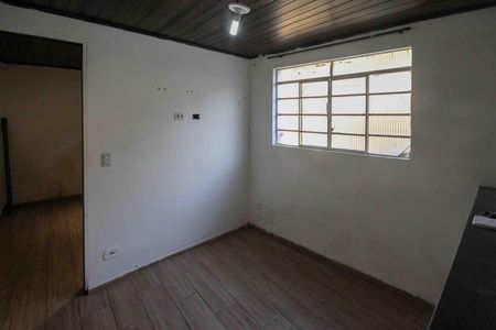 Sala de casa à venda com 5 quartos, 252m² em Vila Bancaria, São Paulo