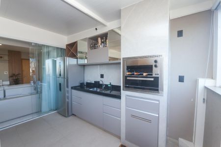 Apartamento à venda com 180m², 3 quartos e 2 vagas Apartamento à venda com 180m², 3 quartos e 2 vagasarea privativa - churrasqueira
