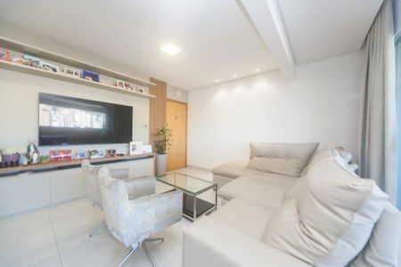 Apartamento à venda com 180m², 3 quartos e 2 vagas Apartamento à venda com 180m², 3 quartos e 2 vagasSala de TV
