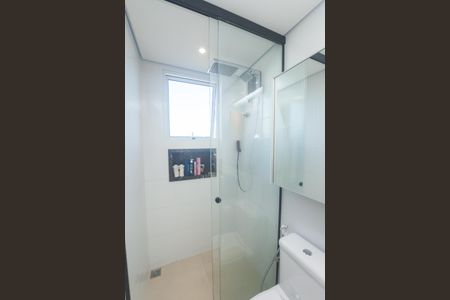 Apartamento à venda com 180m², 3 quartos e 2 vagas Apartamento à venda com 180m², 3 quartos e 2 vagasBanheiro suite