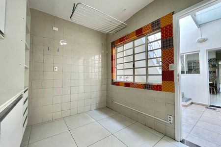 Casa à venda com 106m², 2 quartos e 1 vaga Casa à venda com 106m², 2 quartos e 1 vagaÁrea de Serviço
