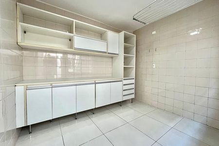Casa à venda com 106m², 2 quartos e 1 vaga Casa à venda com 106m², 2 quartos e 1 vagaÁrea de Serviço