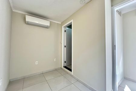 Casa à venda com 106m², 2 quartos e 1 vaga Casa à venda com 106m², 2 quartos e 1 vagaEdícula
