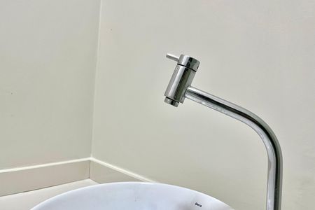 Casa à venda com 106m², 2 quartos e 1 vaga Casa à venda com 106m², 2 quartos e 1 vagaBanheiro