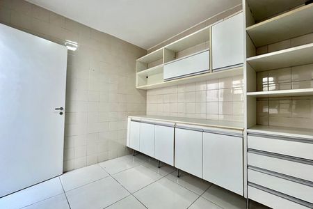 Casa à venda com 106m², 2 quartos e 1 vaga Casa à venda com 106m², 2 quartos e 1 vagaÁrea de Serviço