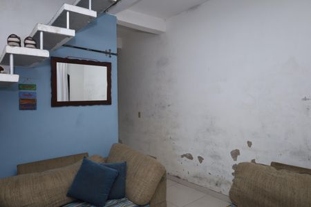 Sala de casa à venda com 3 quartos, 200m² em Vila Carmosina, São Paulo