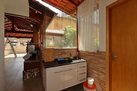 Apartamento à venda com 100m², 3 quartos e 1 vagaÁrea de Serviço