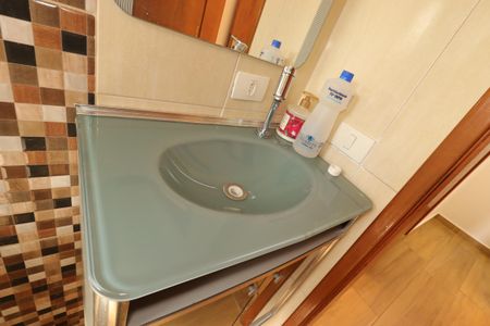 Apartamento à venda com 100m², 3 quartos e 1 vagaBanheiro da Suíte - Pia