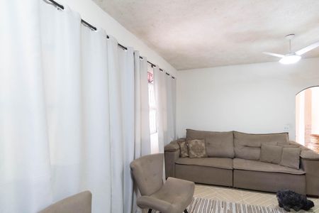 Sala de casa para alugar com 3 quartos, 320m² em Campo Grande, Rio de Janeiro