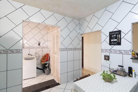 Casa para alugar com 320m², 3 quartos e 3 vagasCozinha 