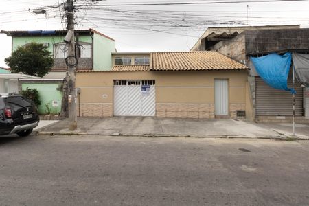 Casa para alugar com 320m², 3 quartos e 3 vagasFachada