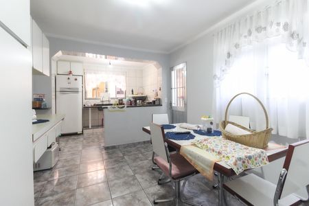 Casa à venda com 330m², 3 quartos e 3 vagasCozinha