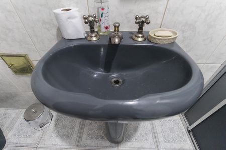 Casa à venda com 330m², 3 quartos e 3 vagasBanheiro Social