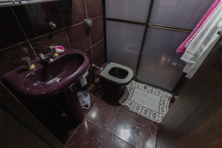 Casa à venda com 330m², 3 quartos e 3 vagasBanheiro da Suíte