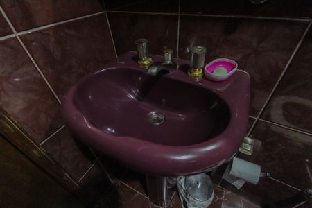 Casa à venda com 330m², 3 quartos e 3 vagasBanheiro da Suíte