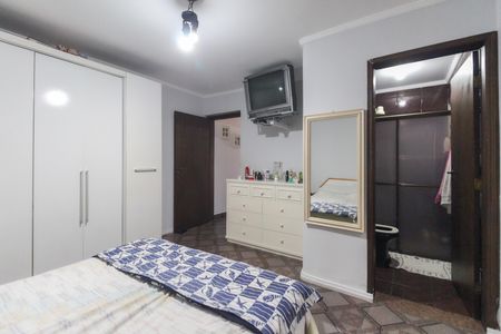 Casa à venda com 330m², 3 quartos e 3 vagasQuarto 3 - Suíte