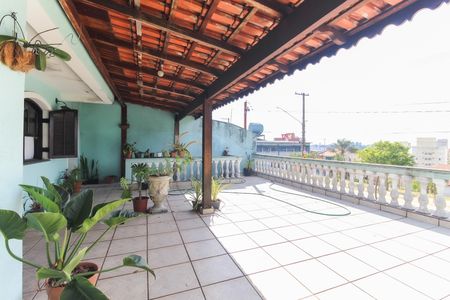 Casa à venda com 330m², 3 quartos e 3 vagasSacada