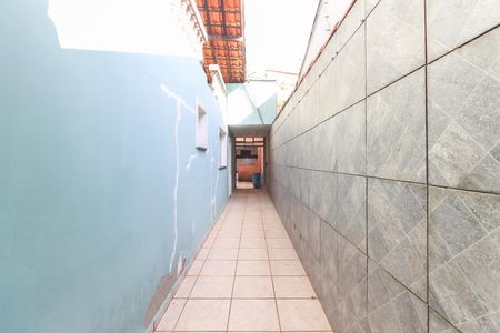 Casa à venda com 330m², 3 quartos e 3 vagasCorredor Externo