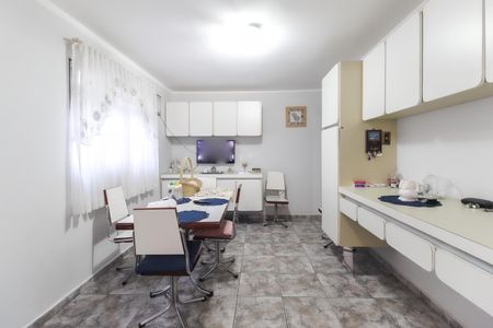 Casa à venda com 330m², 3 quartos e 3 vagasCozinha