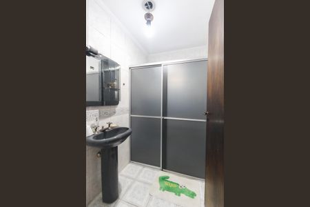 Casa à venda com 330m², 3 quartos e 3 vagasBanheiro Social