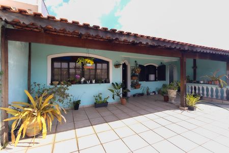 Casa à venda com 330m², 3 quartos e 3 vagasSacada